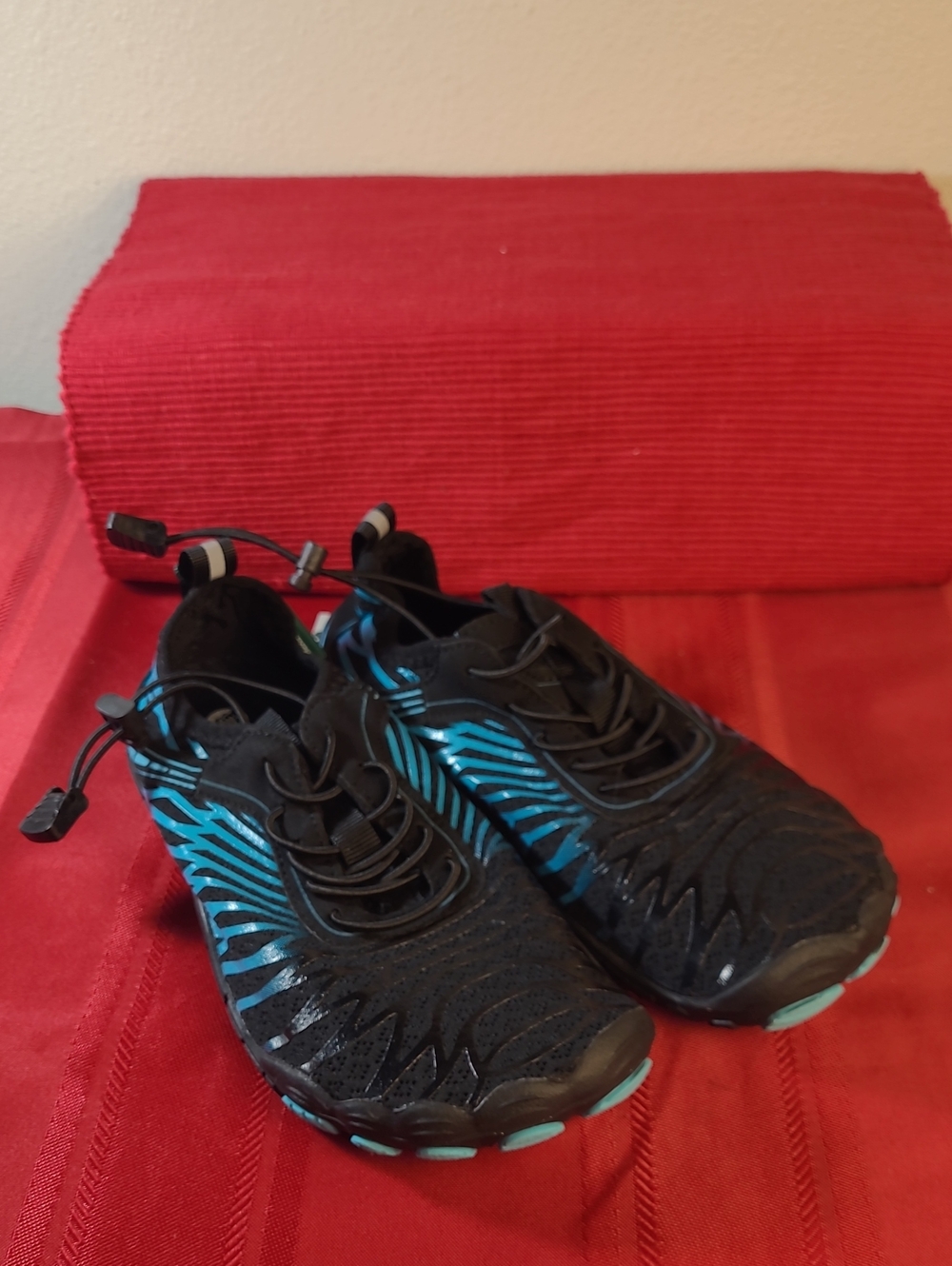 NWT Peak Footwear Lorax Pro Barefoot Shoes Black Teal Size 6